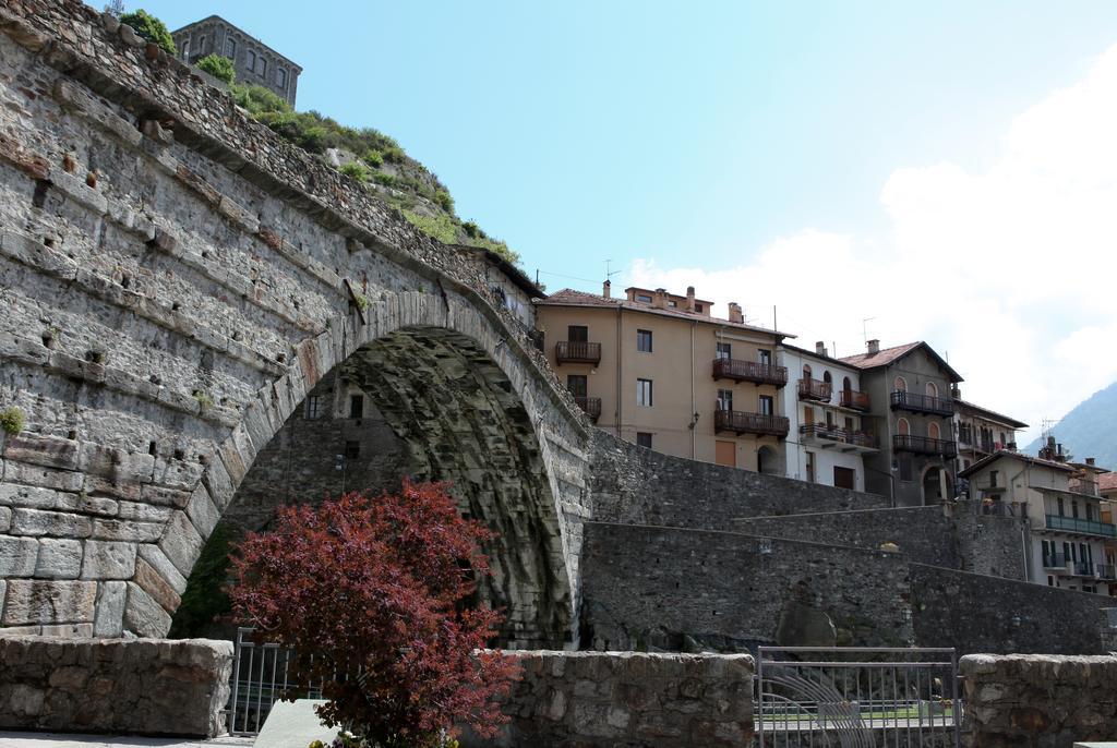 B&B Al Castel Pont-Saint-Martin Exterior foto